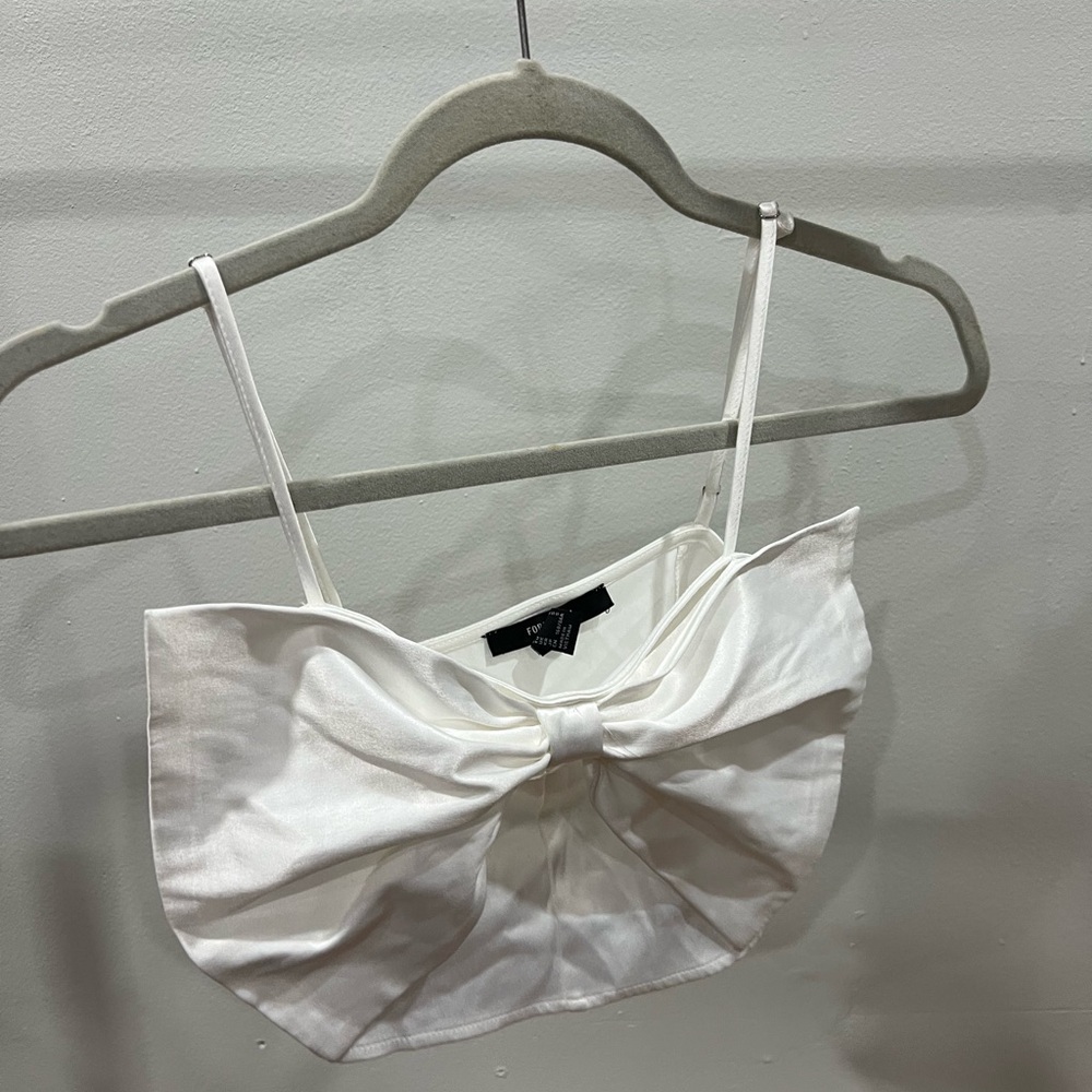 Crop top bow shirt 🎀